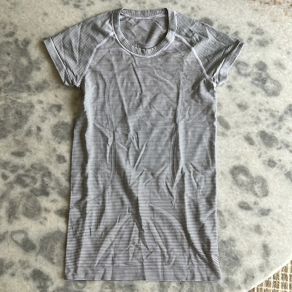 Lululemon Swiftly Tech Short Sleeve